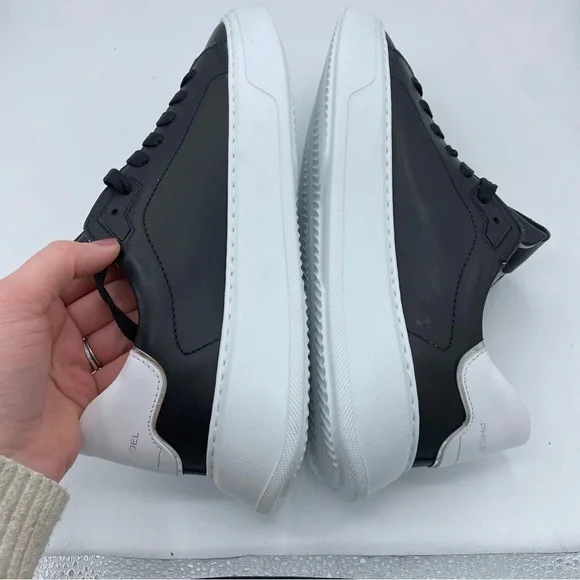 Philippe Model Men’s Temple Low-Top Sneakers in Leather, Black White size 41 NEW